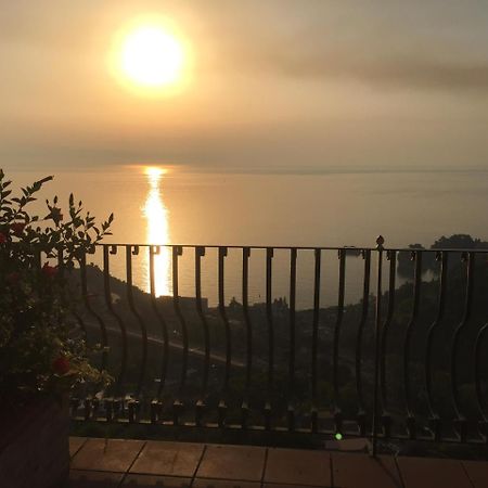 B&B La Terrazza Sul Mare Taormina Eksteriør billede