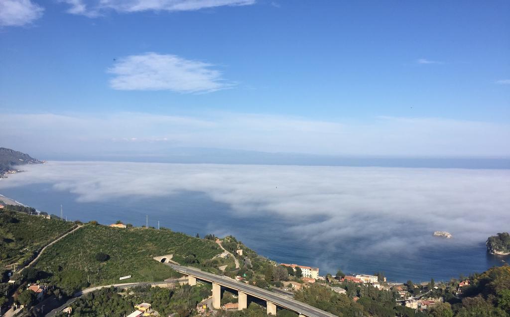 B&B La Terrazza Sul Mare Taormina Eksteriør billede