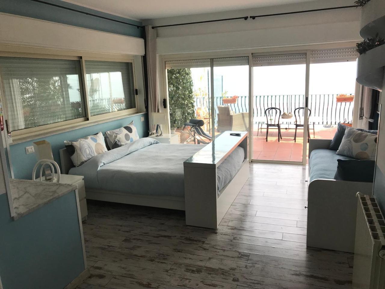 B&B La Terrazza Sul Mare Taormina Eksteriør billede