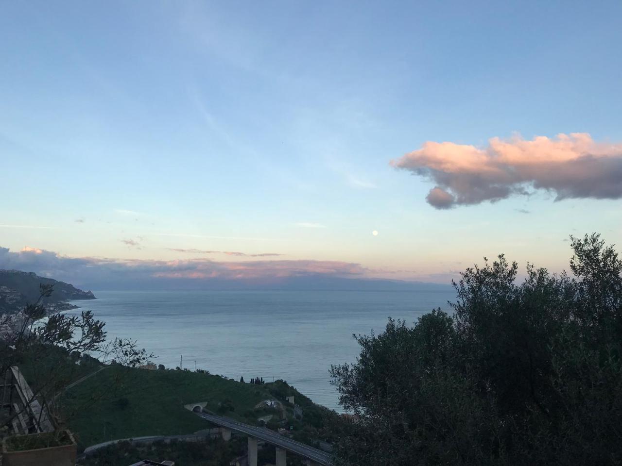 B&B La Terrazza Sul Mare Taormina Eksteriør billede
